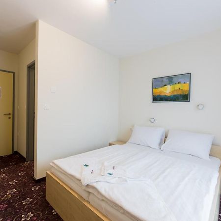 hotel Jakec Zgornja Loznica Exterior foto
